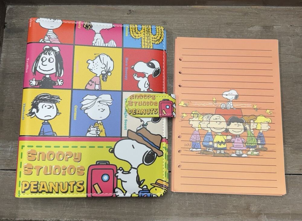 Peanuts Snoopy A5 Binder w/ matching paper